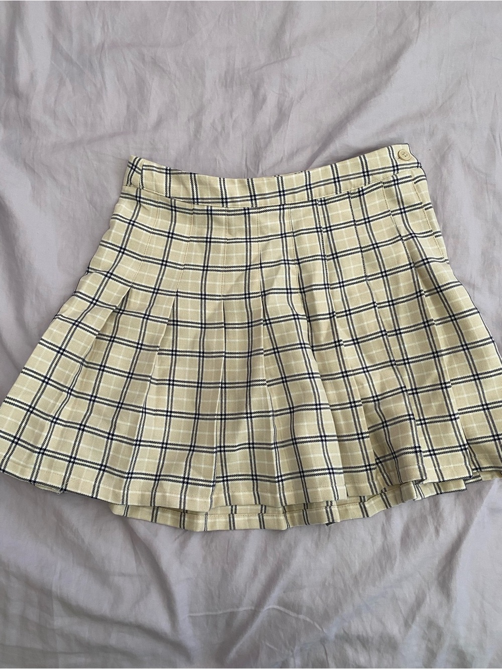 Aeropostale Women's Pleated Plaid Mini Skirt in Cream and Navy